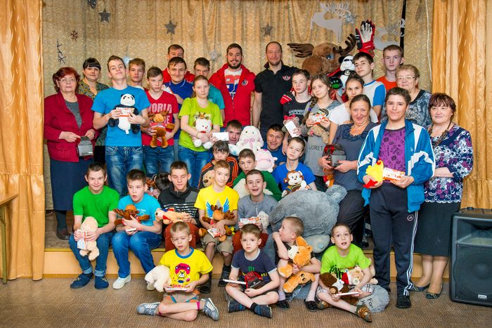 Игрушки, собранные на Мишкопаде, переданы в детский дом и «Живому театру»
