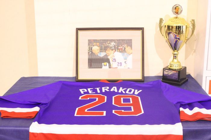 Бывшие и действующие игроки «Автомобилиста» вновь примут участие в матче памяти Андрея Петракова
