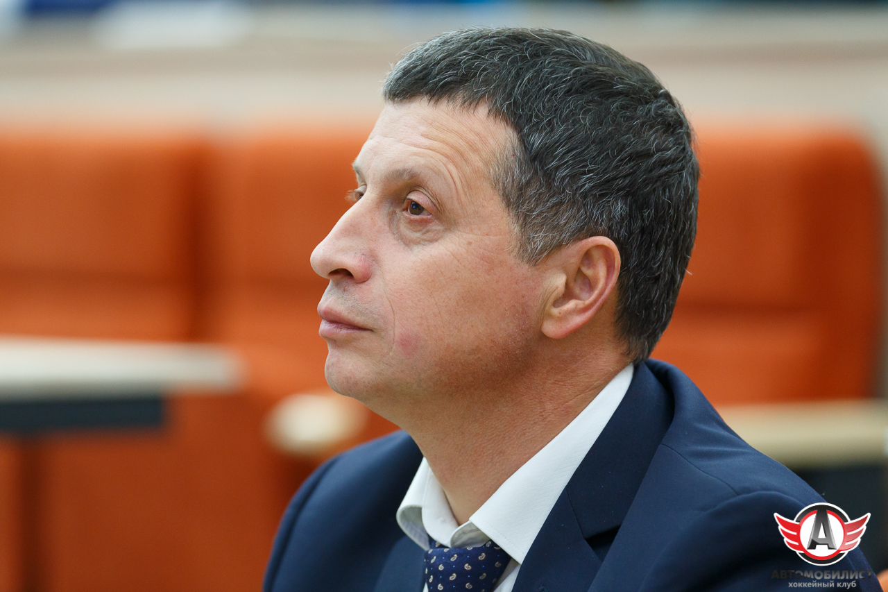 27.11.2015 Визит президента КХЛ Дмитрия Чернышенко в Екатеринбург