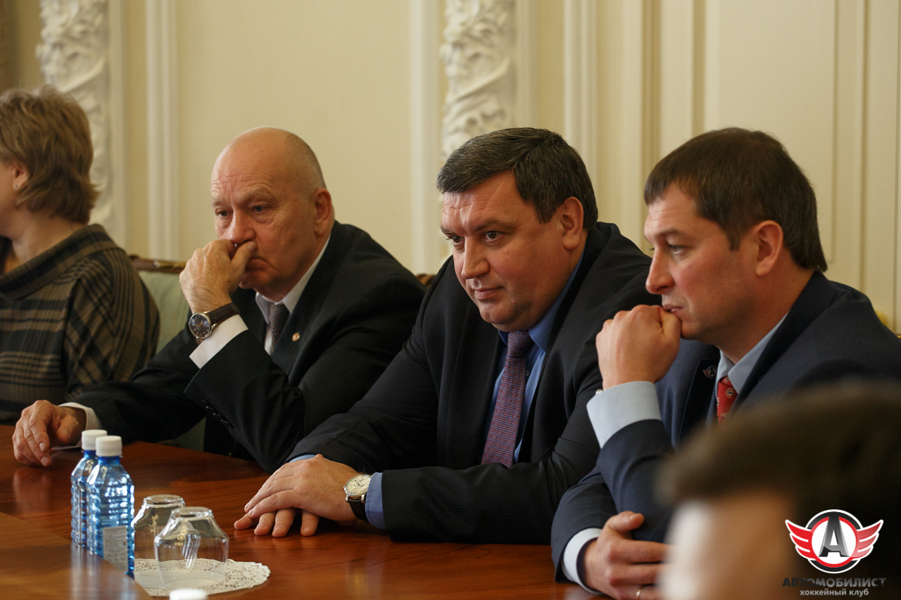 Встреча губернатора Свердловской области с ХК "Автомобилист"