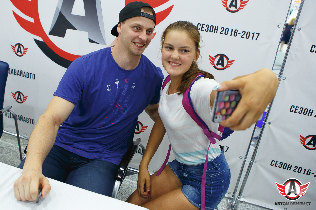 13.08.2016 Автограф-сессия