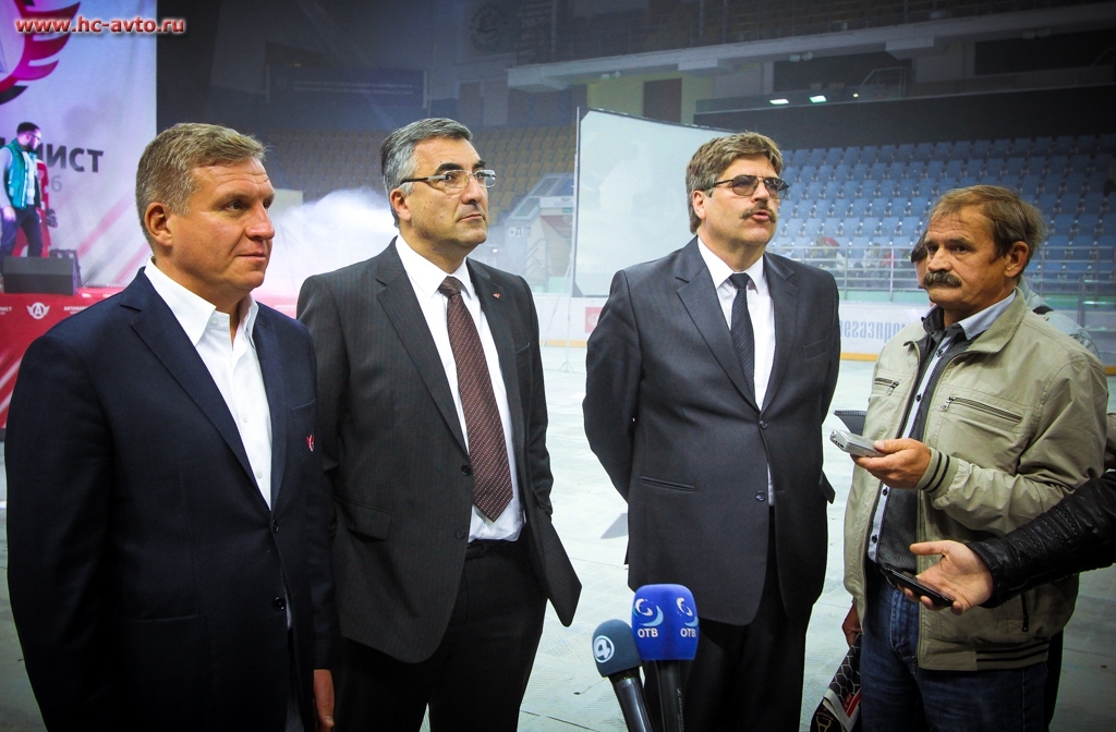 Презентация формы ХК "Автомобилист", 25.07.2014
