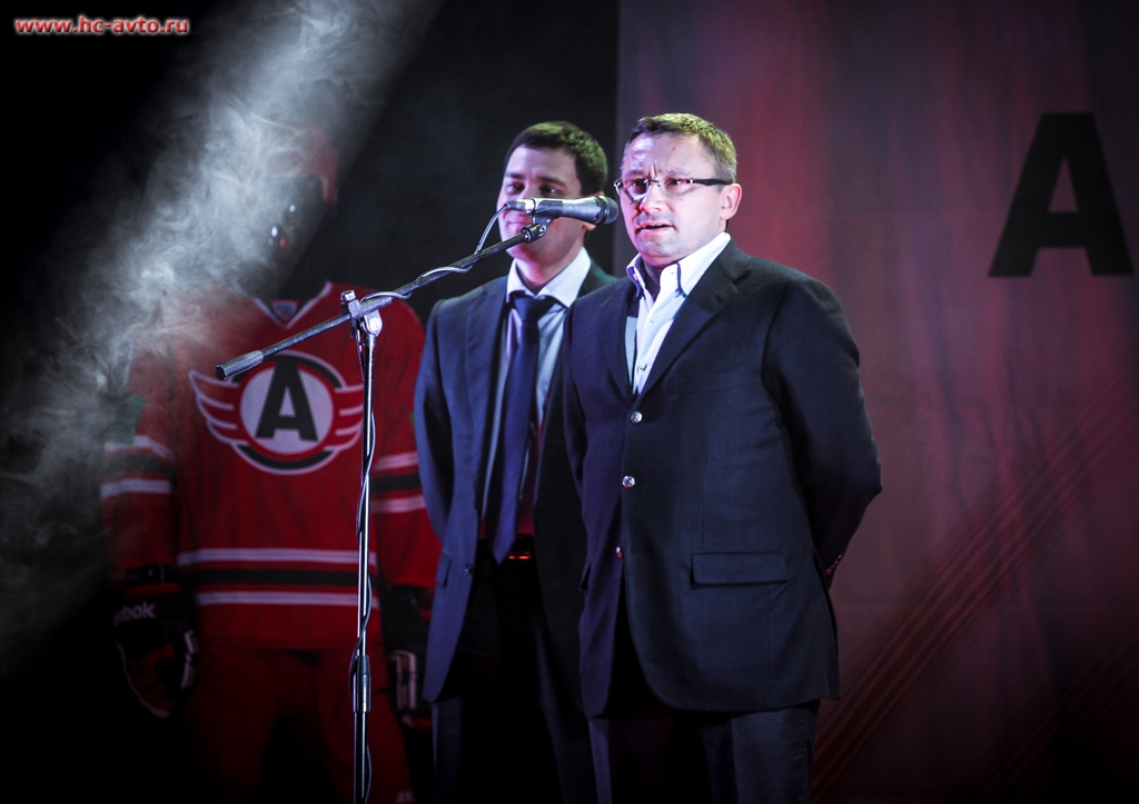 Презентация формы ХК "Автомобилист", 25.07.2014
