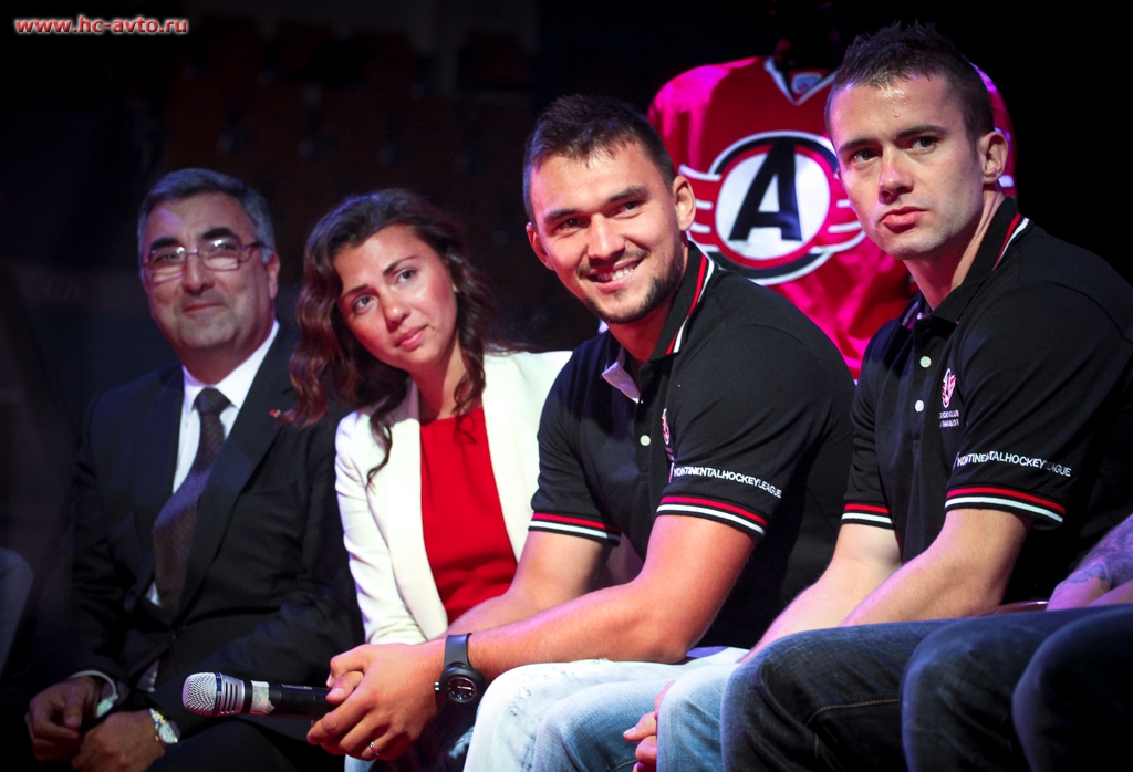 Презентация формы ХК "Автомобилист", 25.07.2014