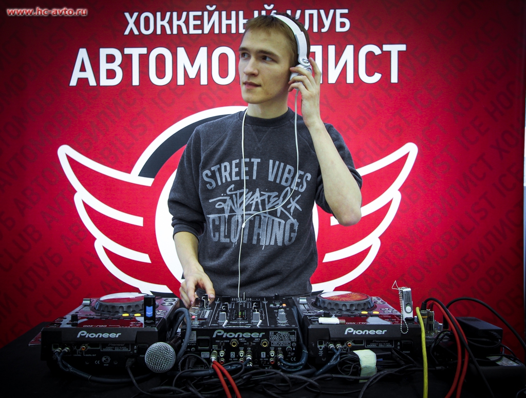 Презентация формы ХК "Автомобилист", 25.07.2014