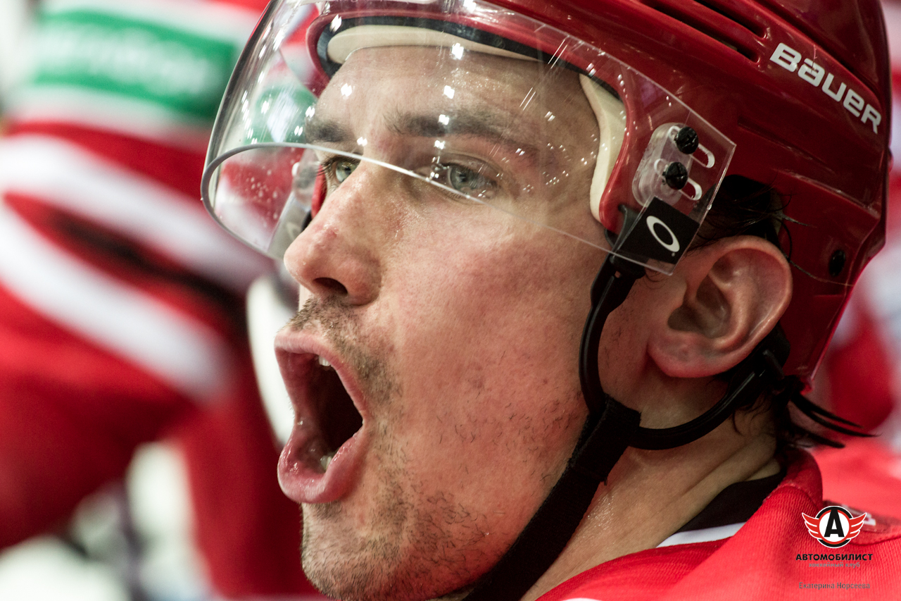 26.11.2014 Автомобилист - Авангард, 5:2