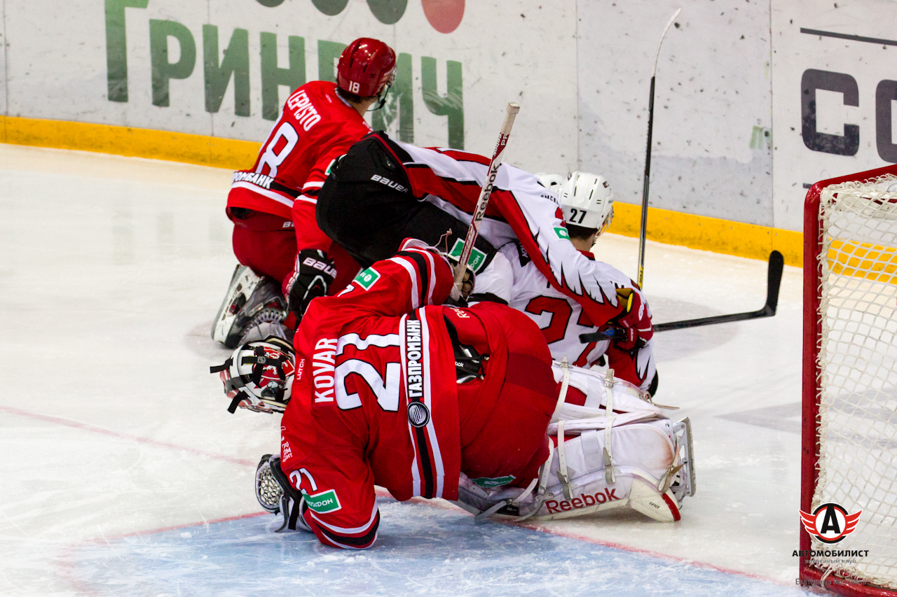 26.11.2014 Автомобилист - Авангард, 5:2