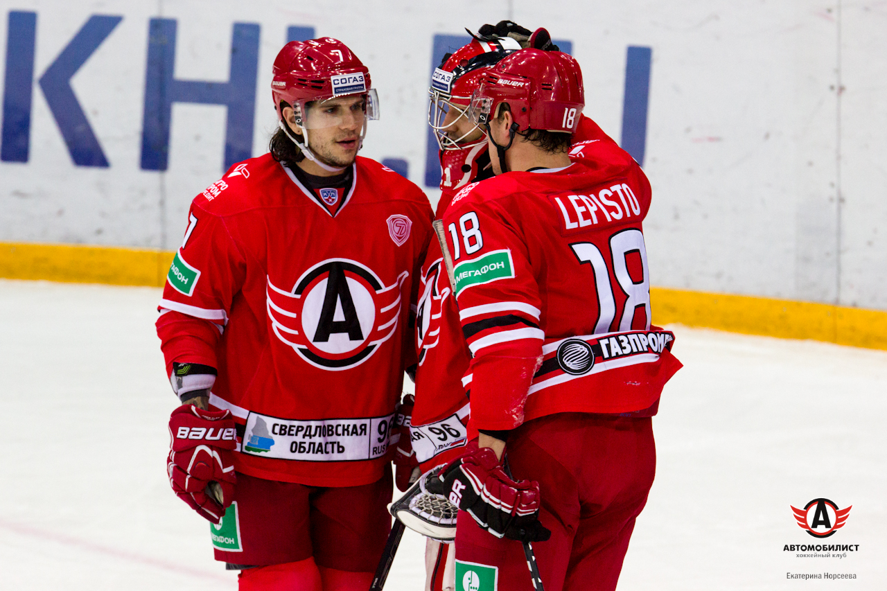 26.11.2014 Автомобилист - Авангард, 5:2
