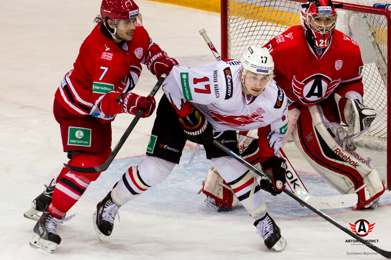 26.11.2014 Автомобилист - Авангард, 5:2