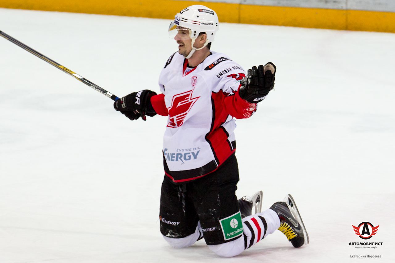 26.11.2014 Автомобилист - Авангард, 5:2
