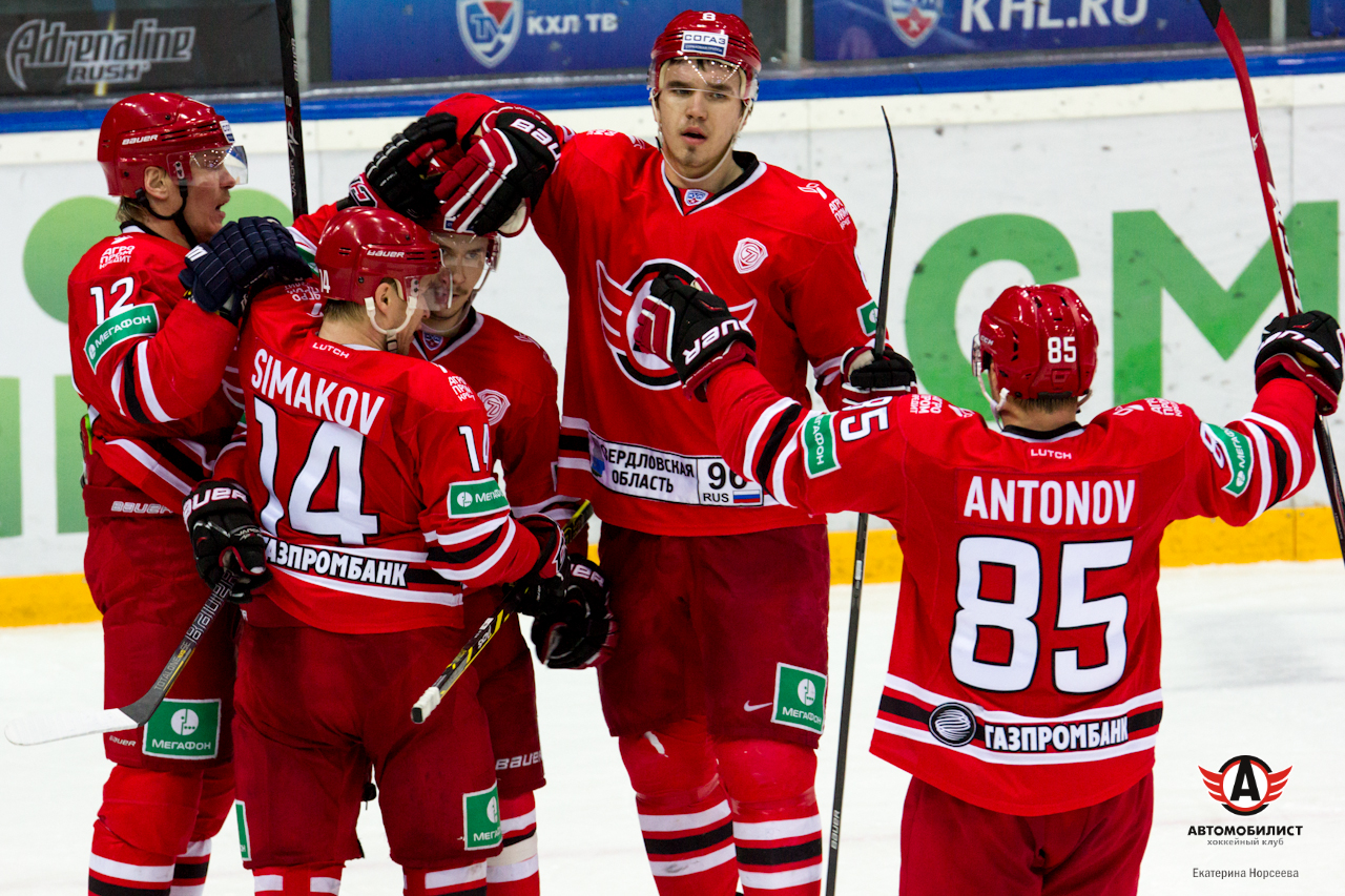 26.11.2014 Автомобилист - Авангард, 5:2