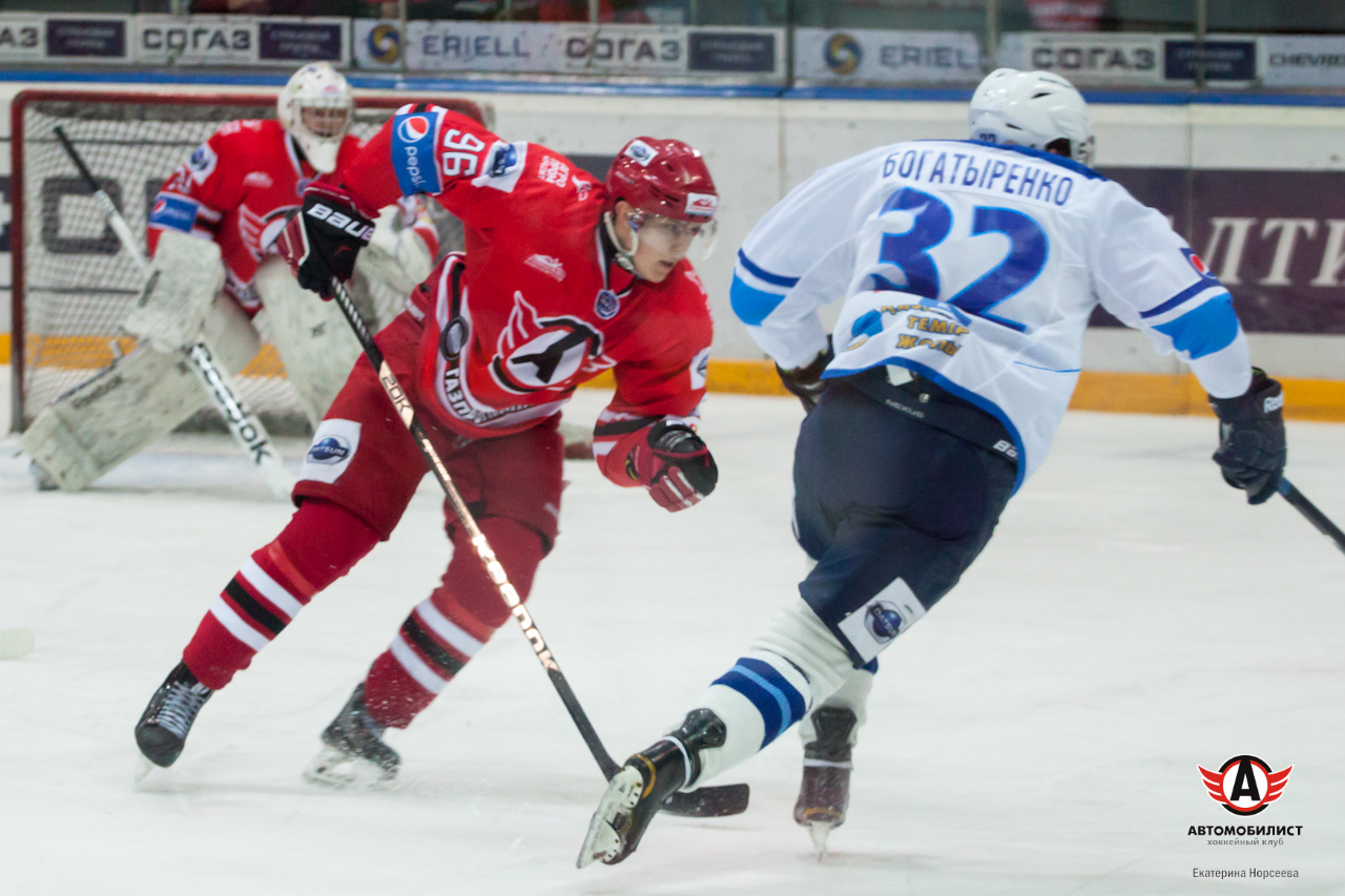 12.01.2015 Авто - Снежные Барсы, 4:1