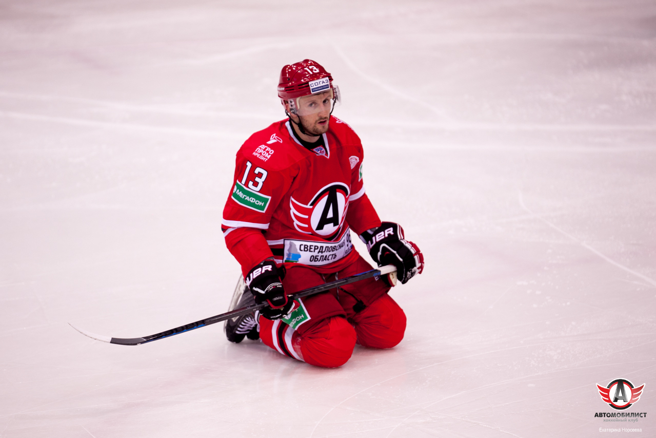 26.12.2014 Автомобилист - Ак Барс, 3:0
