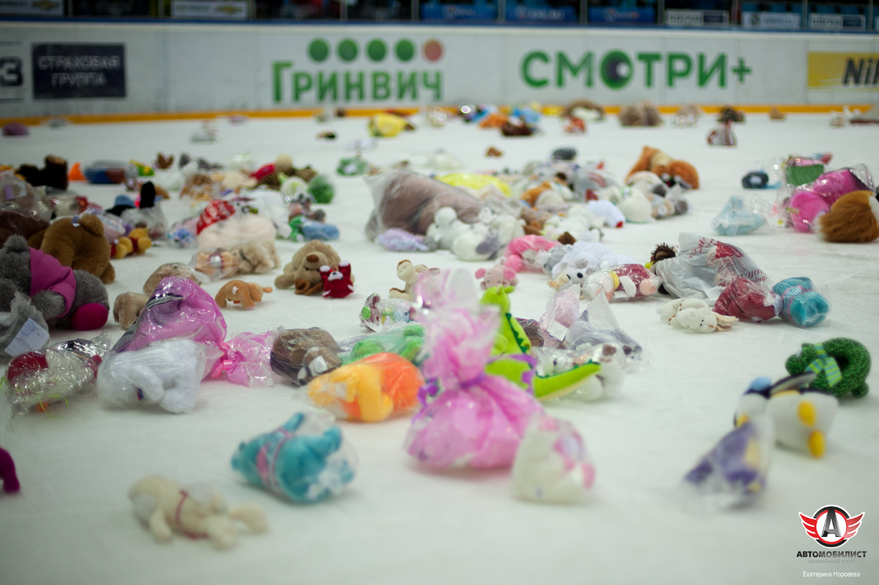 26.12.2014 Автомобилист - Ак Барс, 3:0