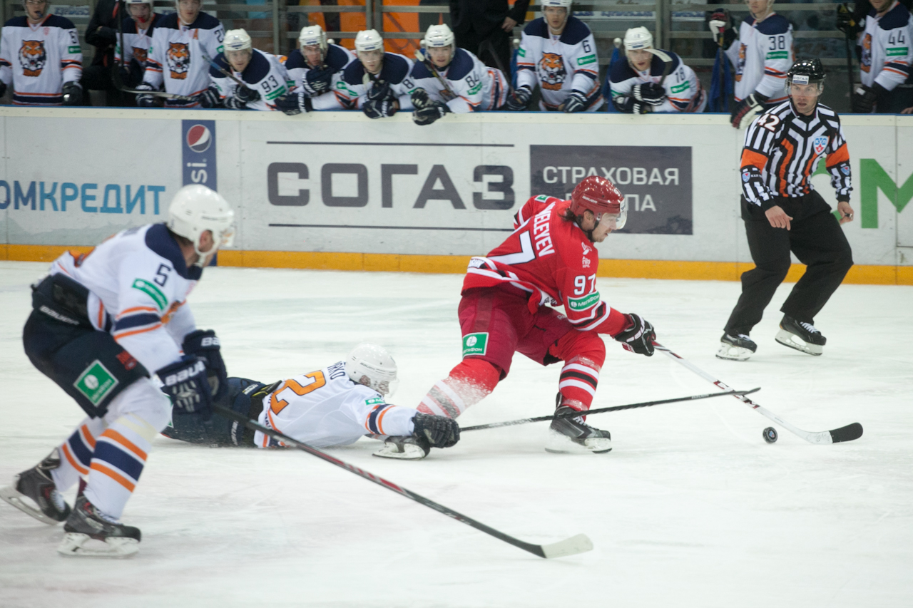27.09.2014 Автомобилист - Амур, 3:1