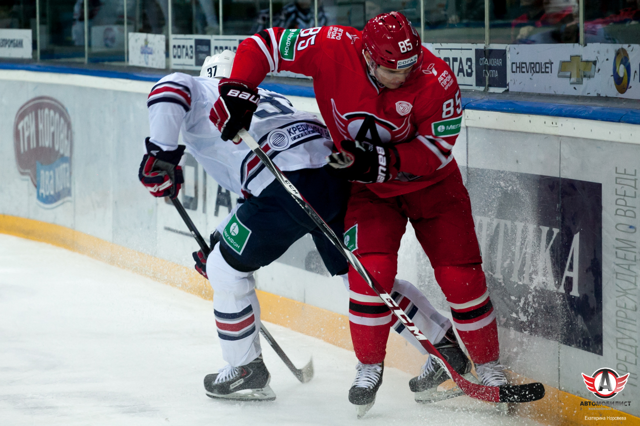 20.01.2015 Автомобилист - Металлург (Мг), 1:2 ПБ