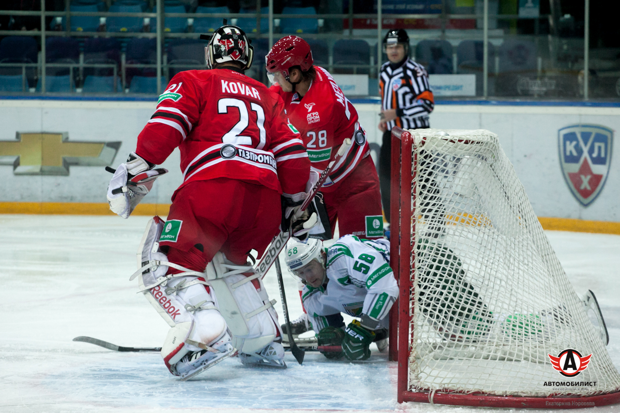 24.11.2014 Автомобилист - Салават Юлаев, 3:0
