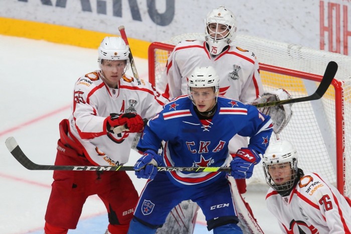 Хоккеисты «Авто» провели первый предсезонный турнир в Санкт-Петербурге