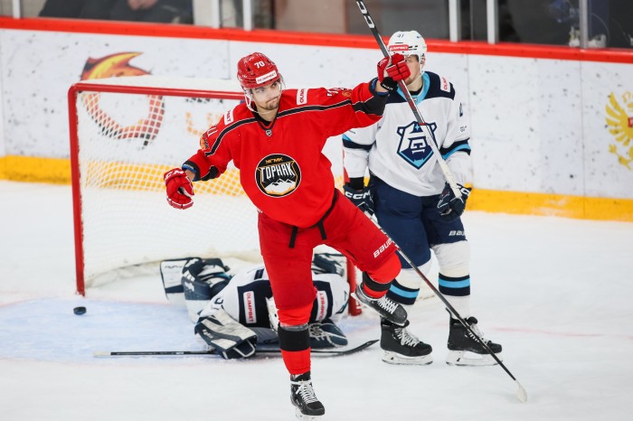 «Горняк-УГМК» в результативном матче одержал победу над «Норильском»
