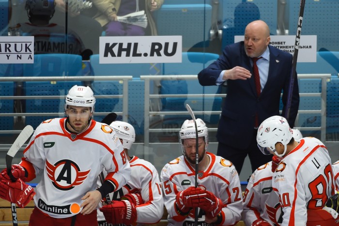 Николай Заварухин: «Сегодня у нас на буллитах дебютировал Георгий Романов, поздравляю его – это его первая игра в КХЛ»