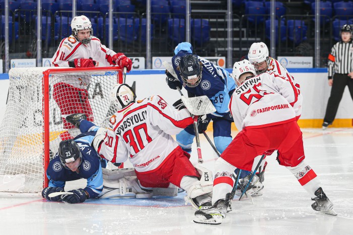 Хоккеисты «Авто» одержали победу в матче против «Сибирских Снайперов»!