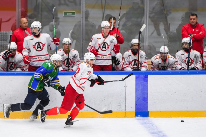 Хоккеисты «Авто» начали турнир в Омске с победы над «Толпаром»!