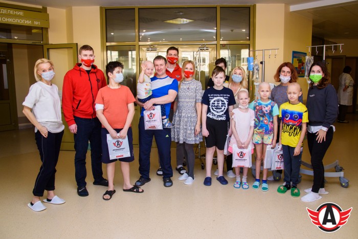 Павел Куликов и Андрей Обидин посетили Центр детской онкологии в Екатеринбурге