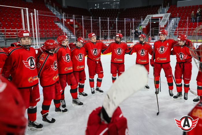 Хоккеисты «Авто» проведут домашние матчи с «Омскими Ястребами» и «Сибирскими Снайперами»