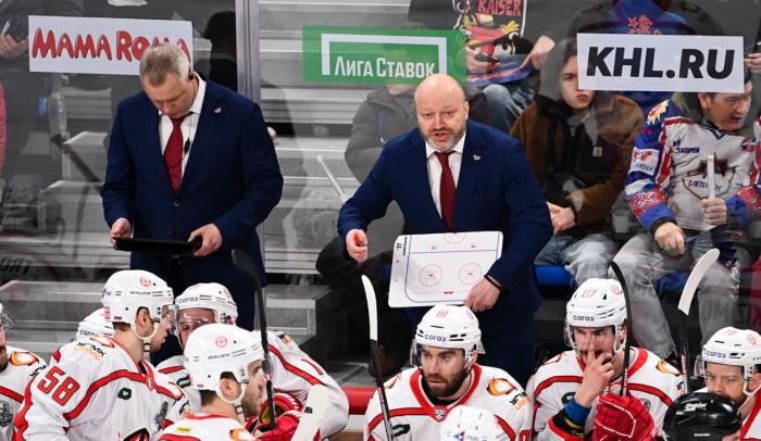 Николай Заварухин: «Ребята сегодня сделали историю екатеринбургского хоккея»